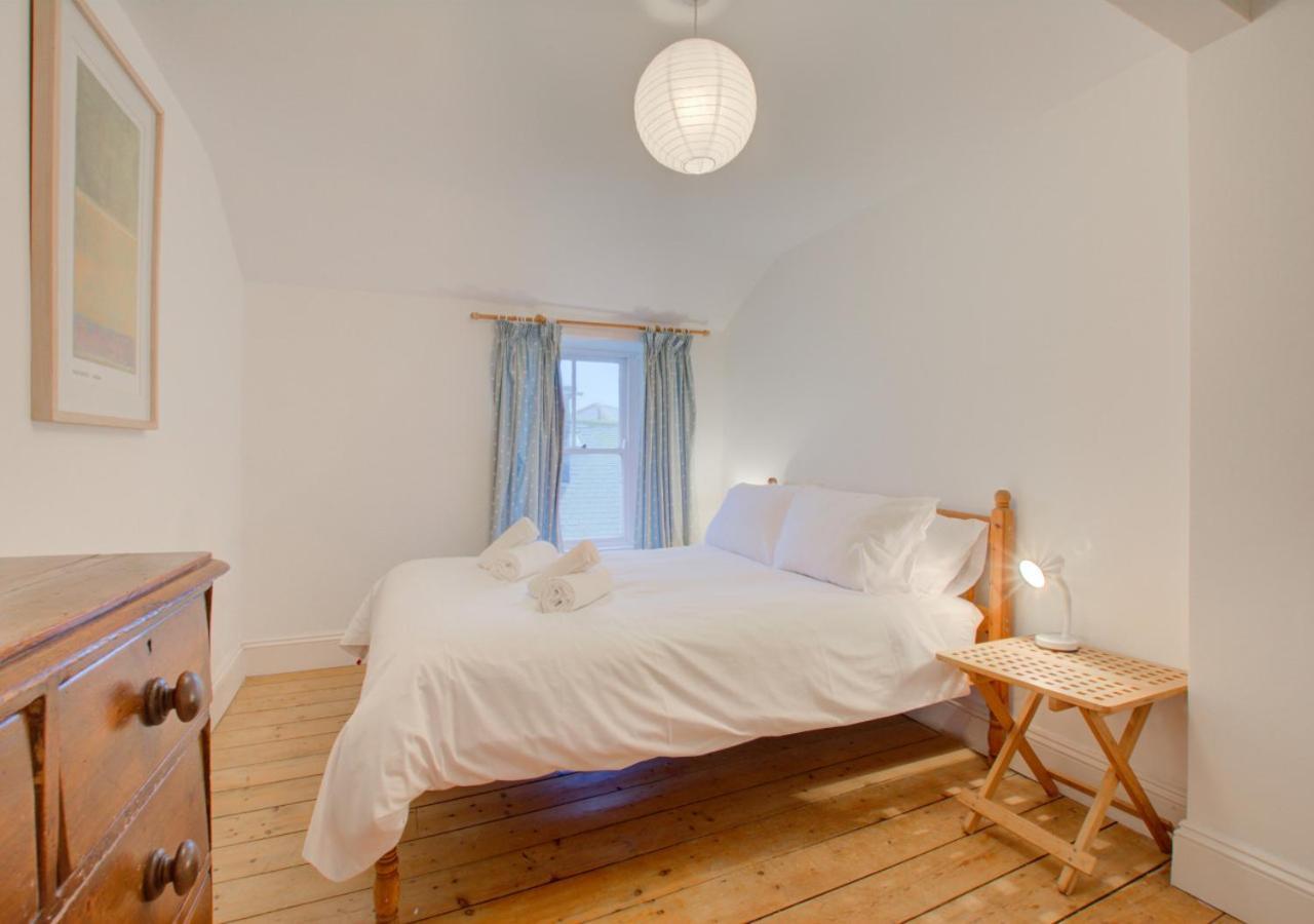 Neptune Cottage Burrow Road เซนต์ไอฟส์ ภายนอก รูปภาพ