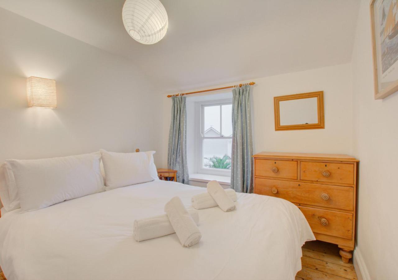 Neptune Cottage Burrow Road เซนต์ไอฟส์ ภายนอก รูปภาพ